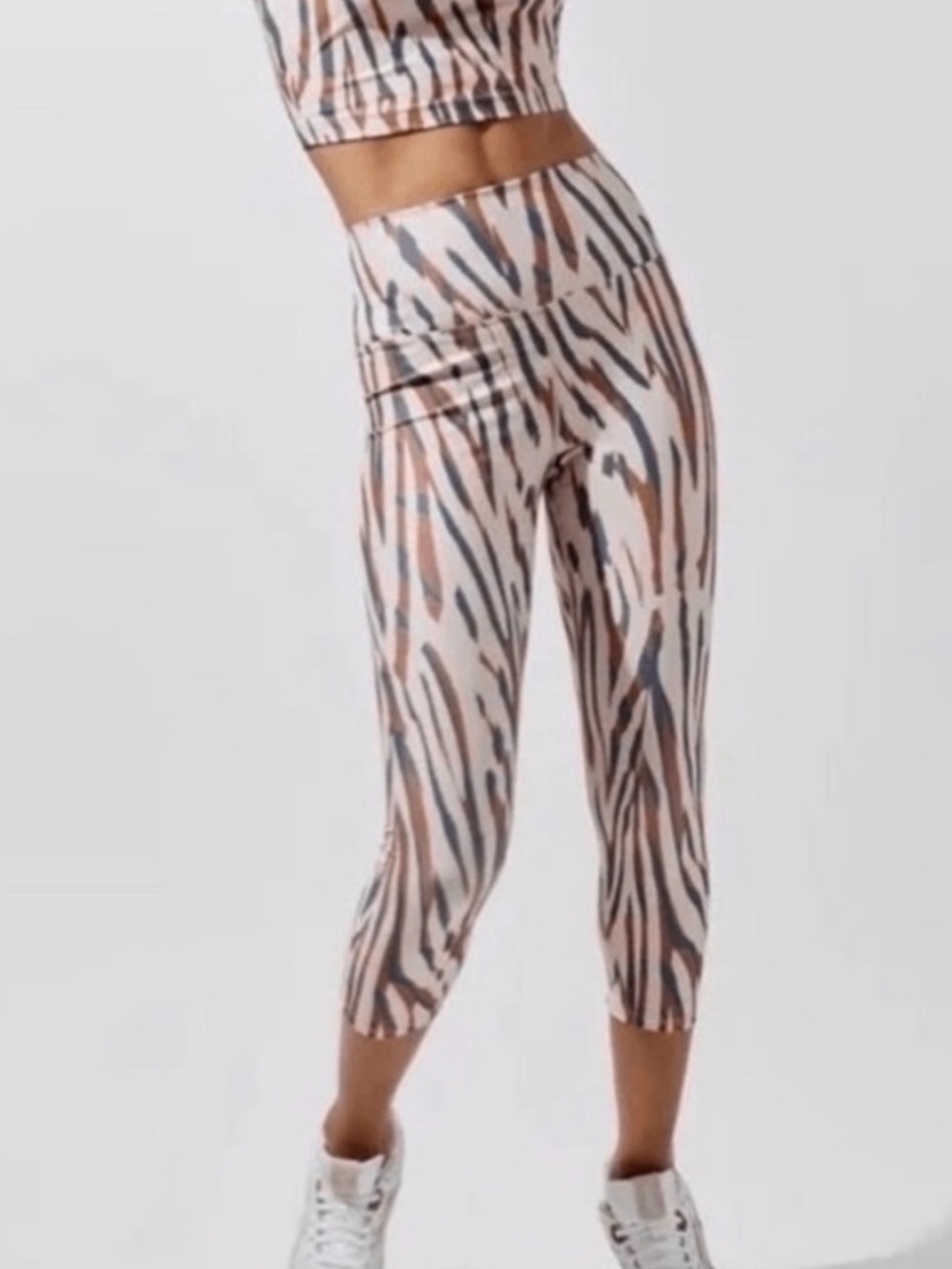 Carbon38 Pastel Zebra Cropped Leggings Athletic